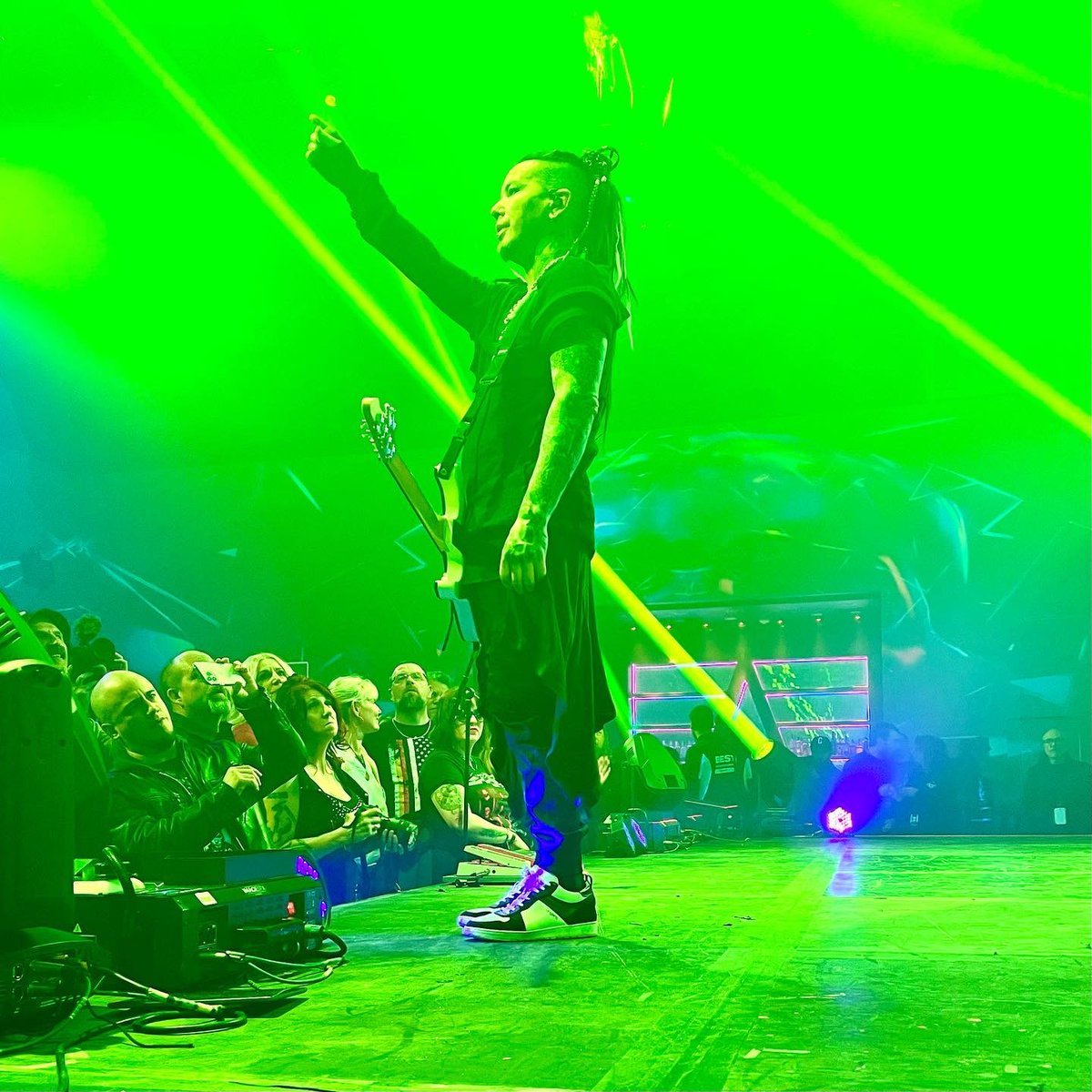 TapeFaceBoy's tweet photo. Absolutely brilliant show last night seeing the incredible @DjASHBA play. Total rockstar. #tapeface #music #ashba #shows 😶👍 https://t.co/LLPqhgg3fG