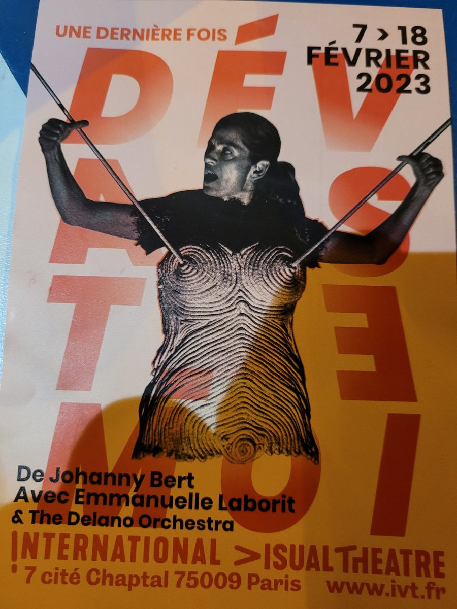 MichaelCouybes's tweet photo. #EmmanuelleLaborit "est venue nous dire qu'elle s'en va" et de quelle manière pour cette dernière de #Dévastemoi, le spectacle hybride (#Chantsigne, théâtre concert) avec #TheDelanoOrchestra à l'@TheatreIVT, après 5 ans de tournée, 100 dates et des 10 milliers de spectateurs 🤩🤟 https://t.co/WkUK4lOste