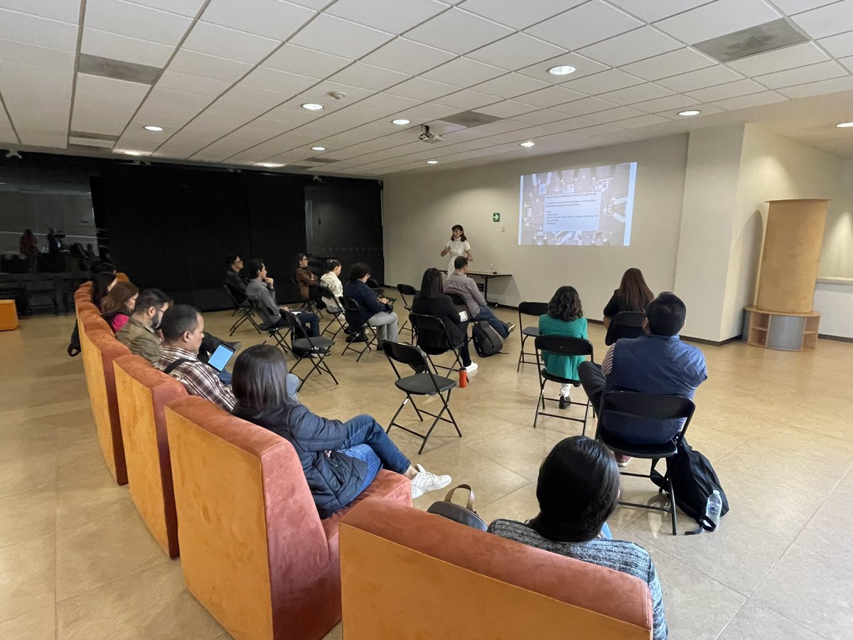 FelipeReyes_B's tweet photo. Hoy en la reunión de @AlarpGuanajuato celebrada en el @mahg_mx, nos acompañó Esmeralda Mandujano, Directora General de Estrategia Digital de Gobierno del Estado de Guanajuato, quien nos habló de #RRPO y #RRSS
Luego, @vic_metafora nos dio un recorrido por el museo
Un gran sábado https://t.co/wWYl9cGjL4