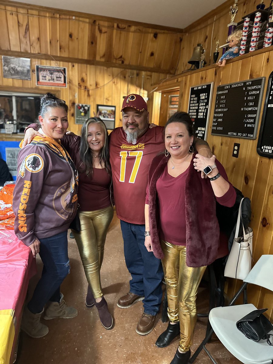 laxmomproblems's tweet image. When the most generous couple experience a loss of their own ➡️we dress up &amp;amp; raise some fun to build a brand new house ! Go Commanders #buildingbackbetter #sacksinthecity