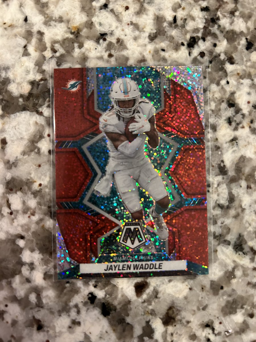 OddB_Sports's tweet photo. Waddle Red Sparkle $25 PWE, Hayes Gold Wave $12 PWE, Stafford /99 $4 PWE, Roquan Red Sparke $14 PWE 
@CardboardEchoes @sports_sell https://t.co/odITwSLNgW