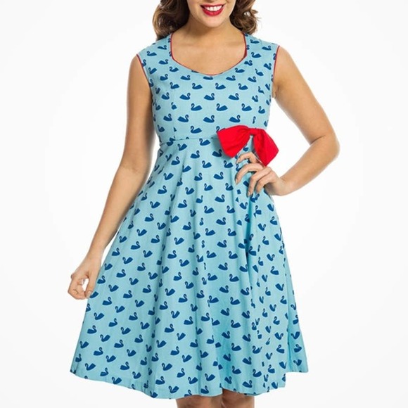 SynShadow6661's tweet photo. So good I had to share! Check out all the items I'm loving on @Poshmarkapp from @March09220099 @ExecutvHomeMKR #poshmark #fashion #style #shopmycloset #lindybop #panicatthedisco: https://t.co/krDPWuSZl4 https://t.co/ztfCqamO7F