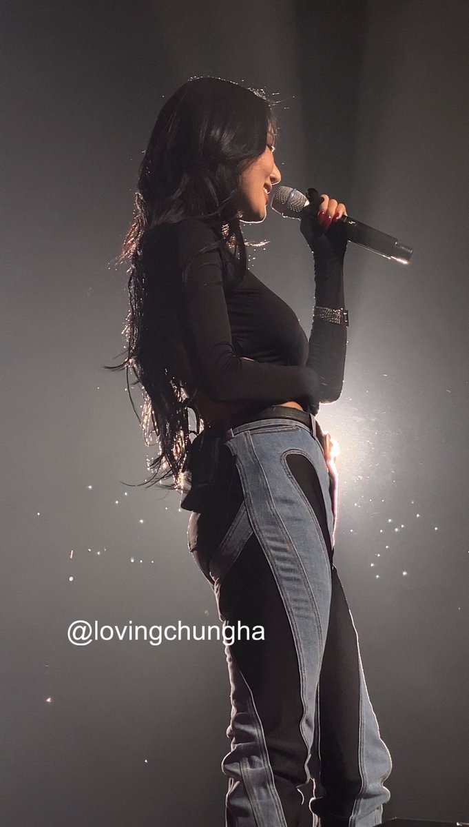 lovingchungha tweet picture
