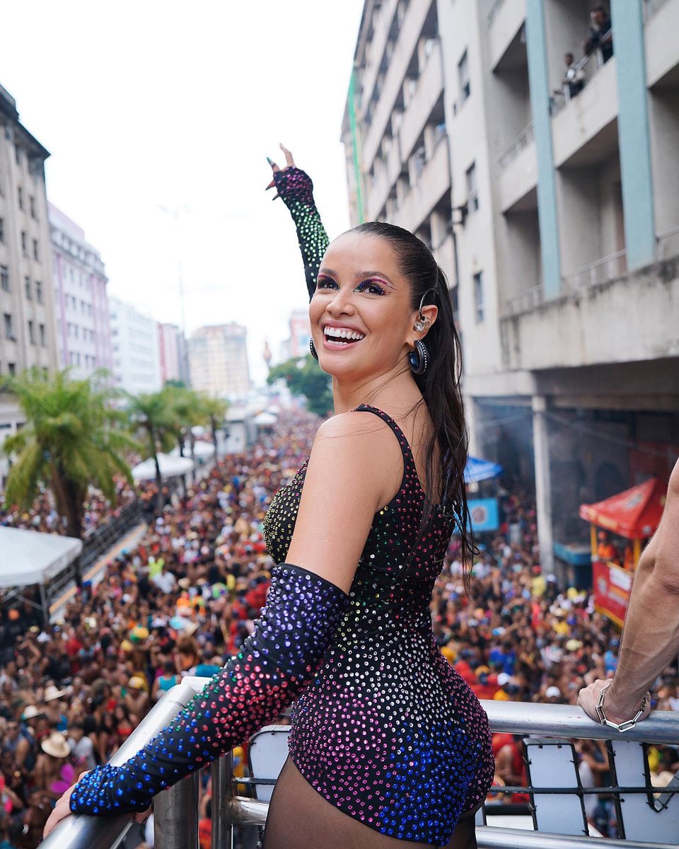 centralreality's tweet photo. Juliette cantou para mais de 2 milhões de foliões pelas ruas de Recife no bloco #GaloDaMadrugada. https://t.co/h5V6jkc0x5
