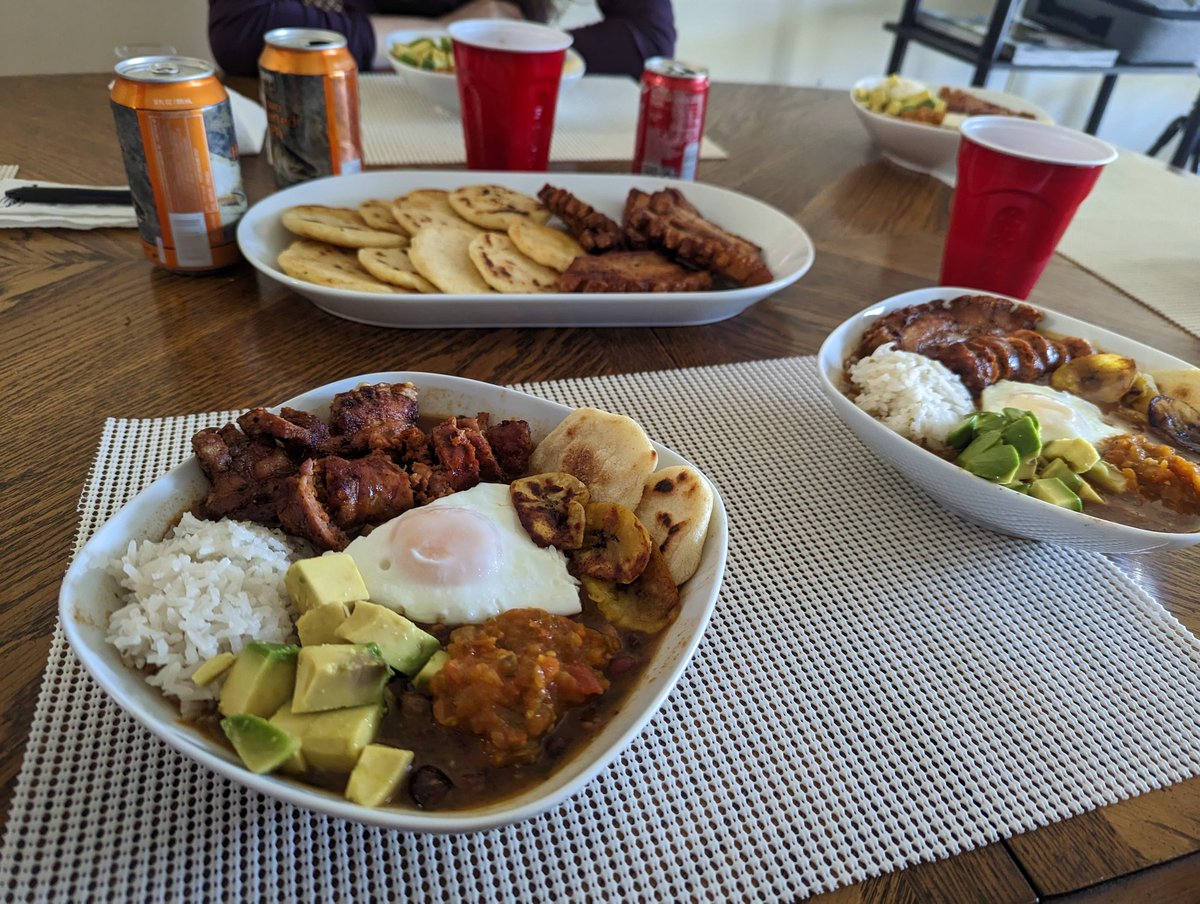 Feeling as at home far from home 🇨🇴... Very fortunate to have such nice guys as my Colombian family in Ann Arbor! #HappyBirthdayToMe #BandejaPaisa #Colombia
