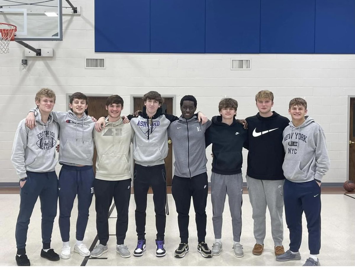 EdgeBoysBball's tweet photo. Tough loss to a very good Princeton team! Thank you seniors for all of your hard work the last 4 years! #FAMILY https://t.co/oiUl2sJ6Nv