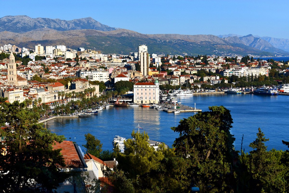 [SPLIT, CROATIA]
Erasmus Training course for Teachers: "Play&amp;Learn-Digital Education for the 21st Century"
Where: Split, Croatia, Hotel Atrium
When: 6.8.2023.-11.8.2023.
Contact us for more details about course program, bruno.sekeres@gmail.com
#erasmusplus #inovacourses #Croatia