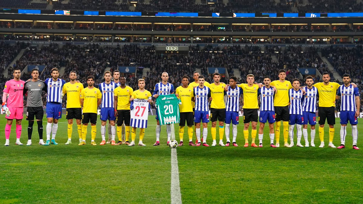 As memórias permanecerão connosco.
O FC Porto e o Rio Ave FC juntam-se em homenagem a Christian Atsu 💙💚

Até sempre!

#ComoNósUmdeNós #UmaFamiliaUmaIdentidade