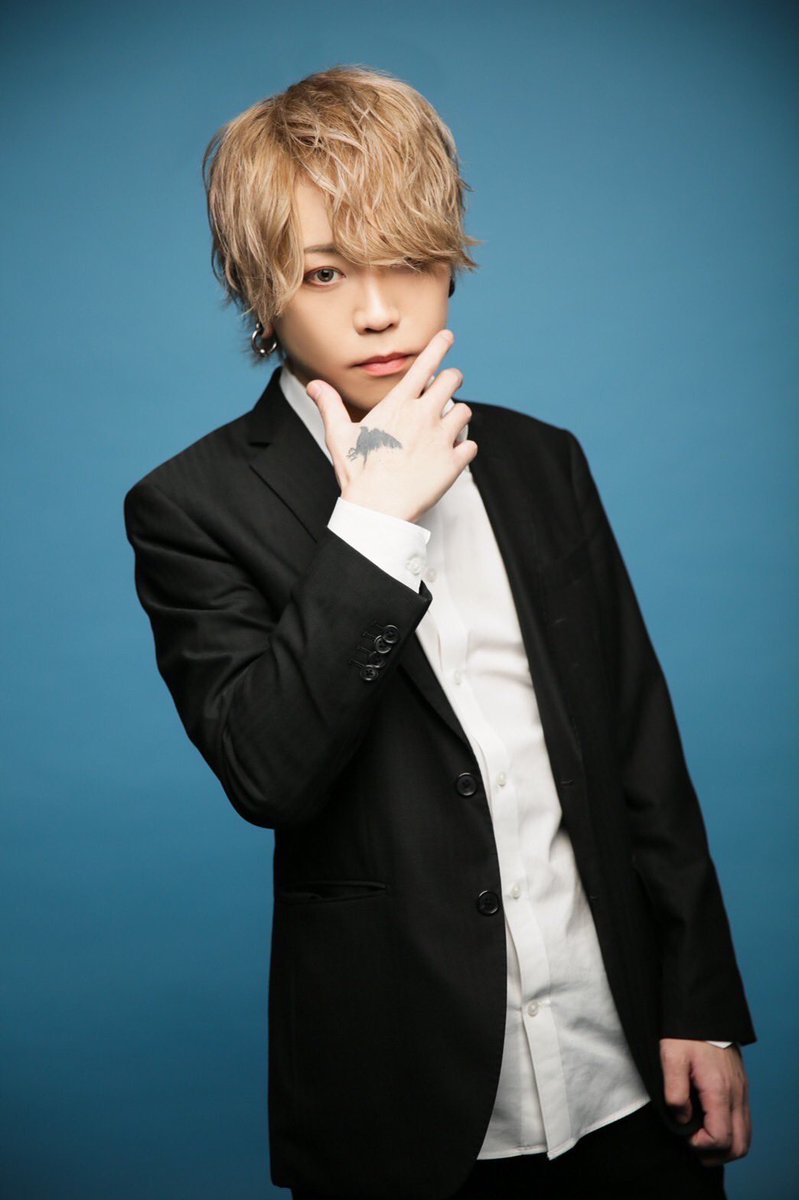Chloe_fghd's tweet photo. 本日もChloeご来店ありがとうございました‼️

本日のラストソングは、高級ボトル、複数の高級シャンパンを卸し見事🥇

次世代の期待のエースが見せつけました✨

✨颯✨
＠hayateeen__n https://t.co/z1A9eJCcxU