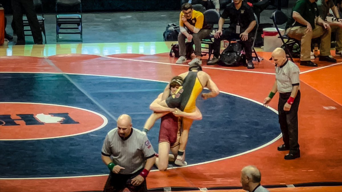 DunlapAthletics's tweet photo. It’s going to be a big night in Champaign! Nick Mueller wrestles for the first state wrestling title in school history! #RollEags https://t.co/3BcstZTxdt