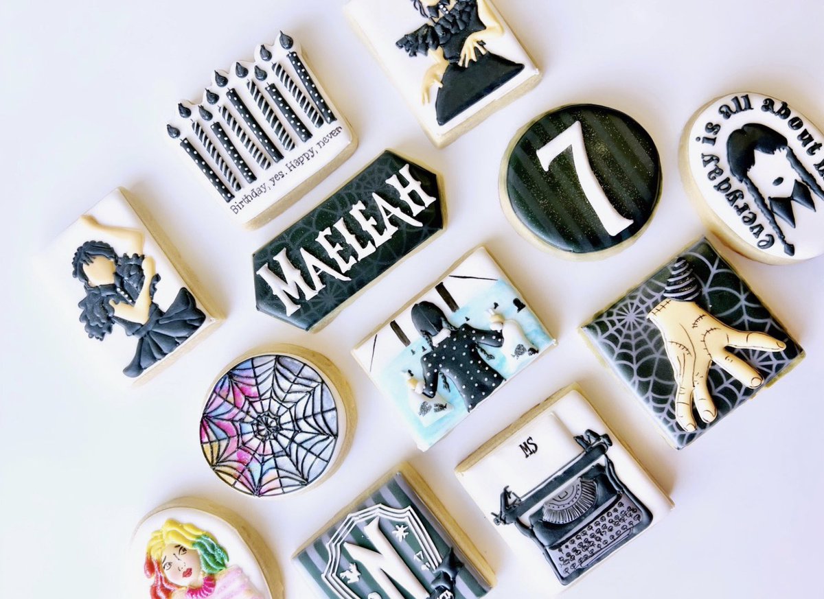 boloooo's tweet photo. Wednesday birthday theme anyone? Yes, please! Royal Cookies By Rilee is PURE genius with these @jennaortega @wednesdayaddams @netflix #wednesdayaddams #wednesdaynetflix #royalcookiesbyrilee #bestcookiesever #birthday #thebest https://t.co/6wtASF6ccP