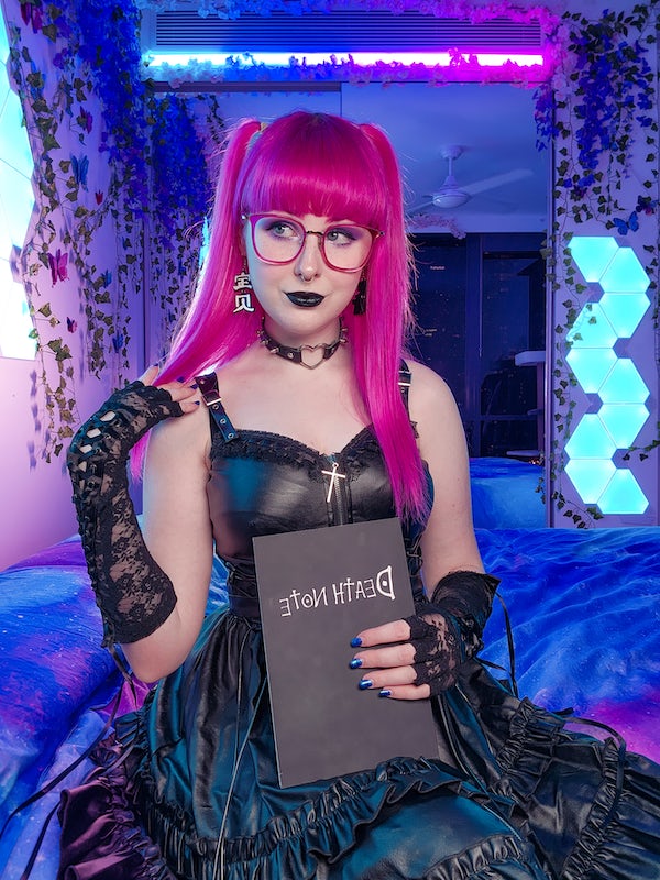 Rosie ☆ Pinipy on Twitter "Do I look good in black?"