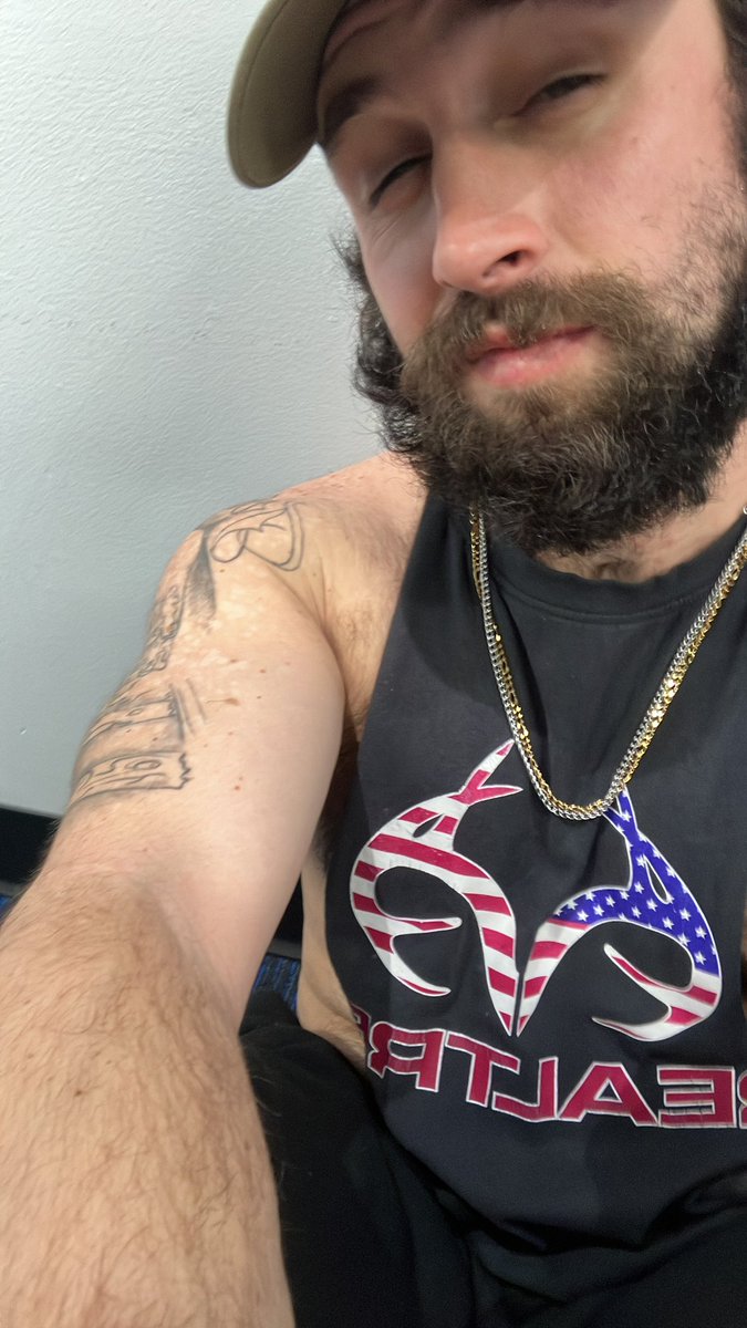DaddyG_1718's tweet photo. LETS GET STARTED 😈 https://t.co/j0rqPw1vis