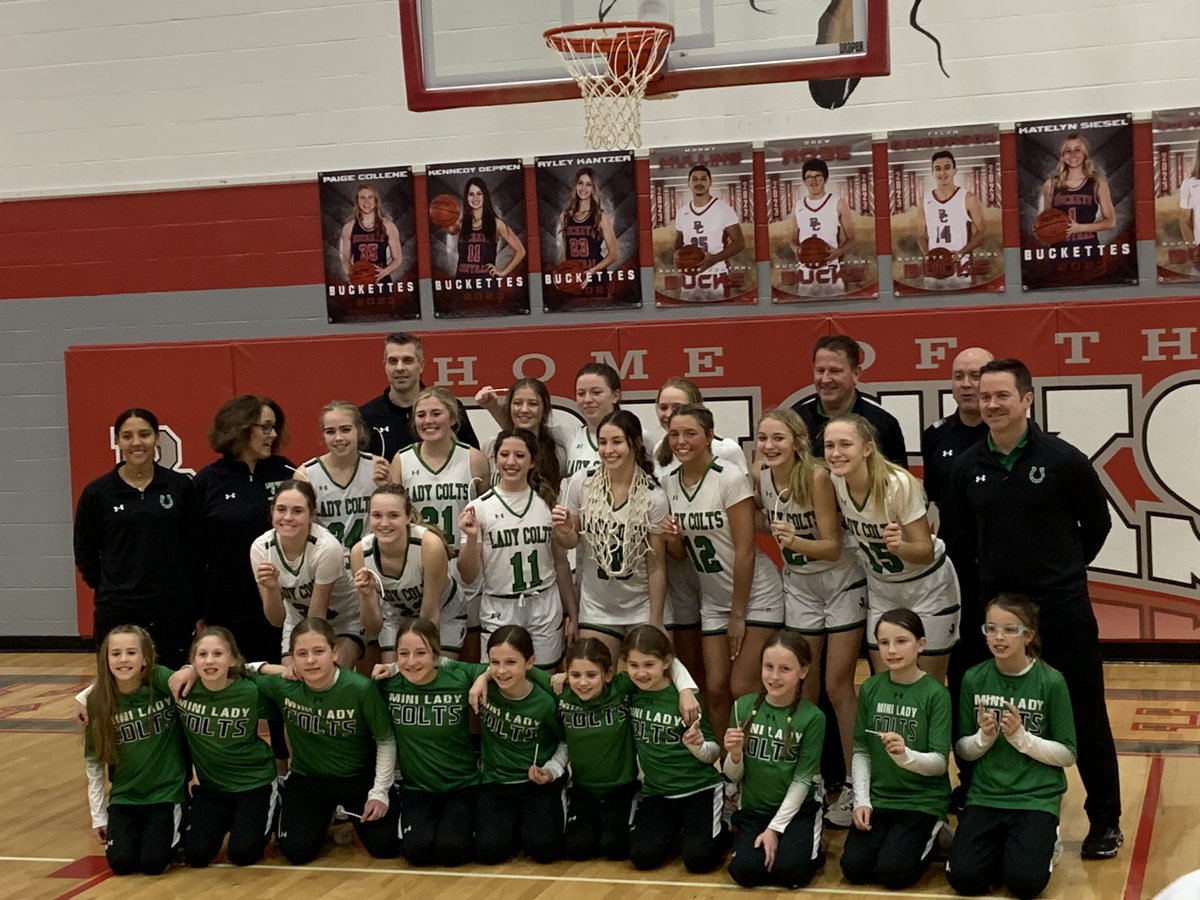 HSCFVLS's tweet photo. Champs!! Well done Ladies!  Made us proud! https://t.co/P6gNFmJSXZ