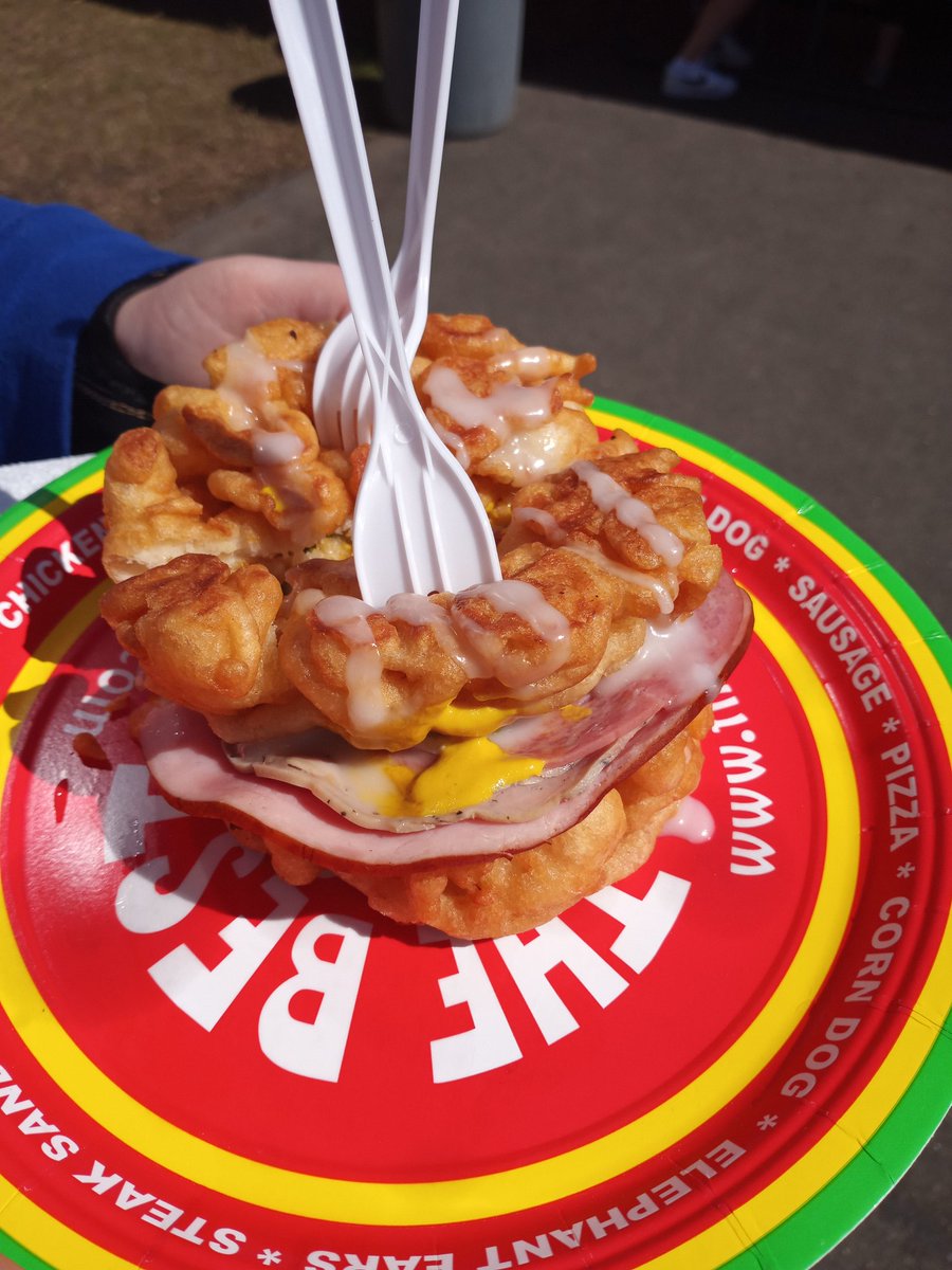 The funnel cake Cuban sandwich @FLStateFair is REALLY good! Sweet and savory 😋 #fairfood