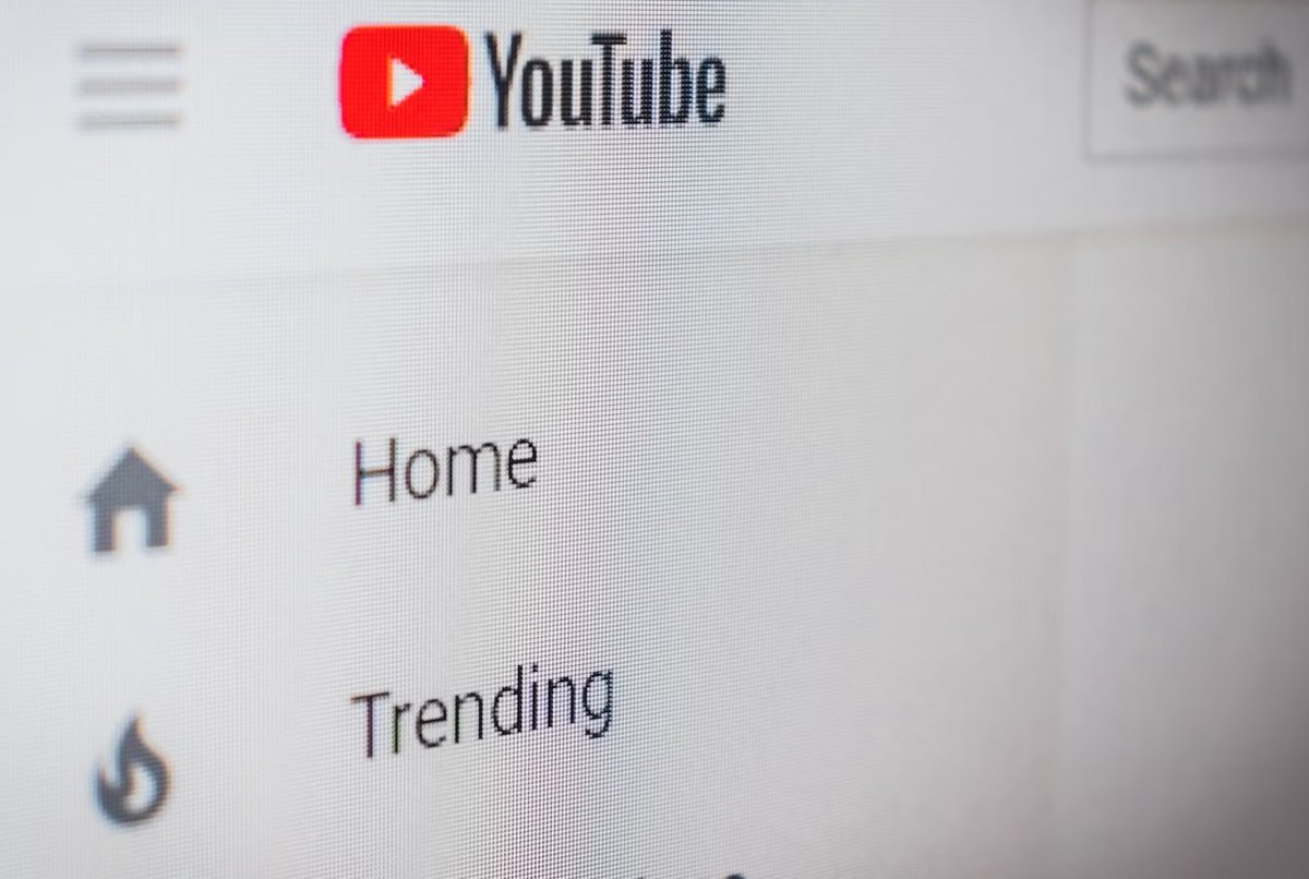netero_crypto's tweet photo. 1/

「 NFT × YouTube 」が来る！

YouTubeのCEO(最高経営責任者)が変わりました！
次のCEOは、NFT民の味方です！

あなたやお子さんが見る動画がNFTになり、お金を稼ぐチャンスが増えるかも...!!

世界トップの動画配信サービスが起こす「変革」をリプ欄で紹介します👇 https://t.co/IrLgQaS0yp