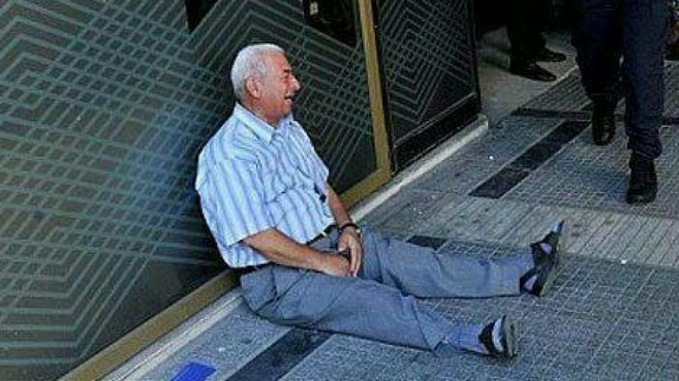 Ariobrzan1's tweet photo. @ir_rezaee اینو یادته دکی دلار شد ۵۰ تومن کیرم توو دکترای اقتصادت مادرجنده های دزد راهزن بیسواد کسکش تروریست https://t.co/RvOmxHEBov