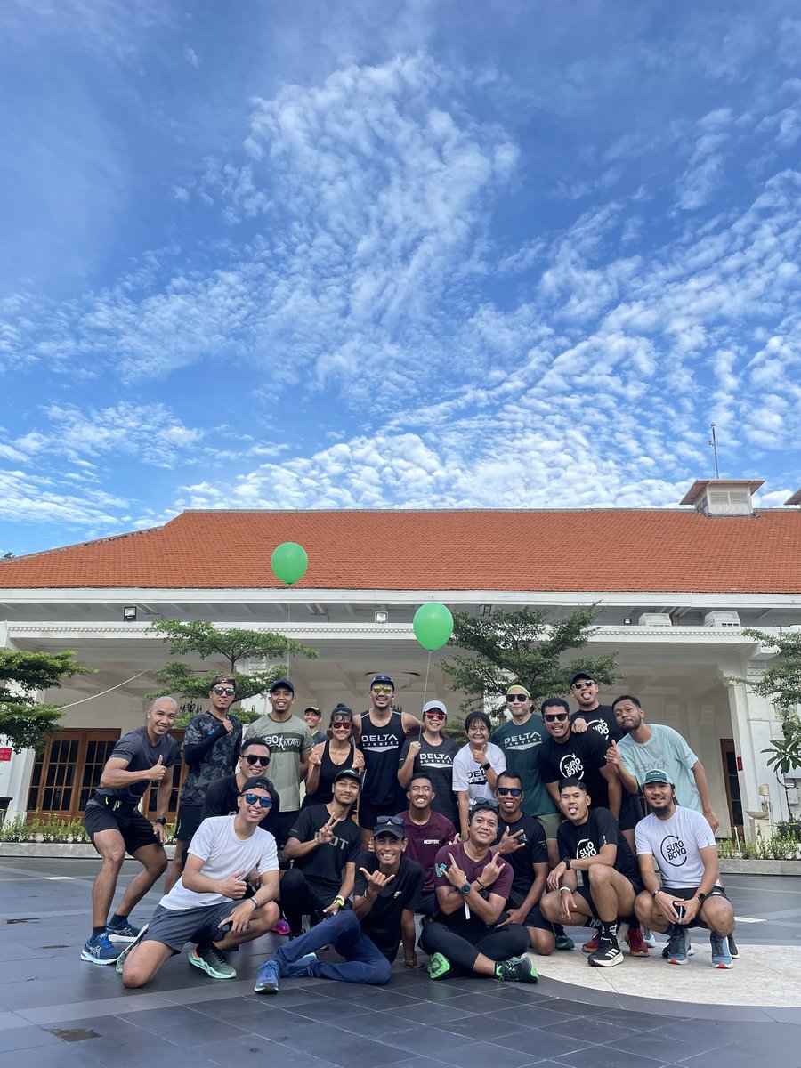 ikramwiese's tweet photo. kami sudah lari pagi ini ya βοΈβοΈ#tweetpenting https://t.co/iNhaShQjwU