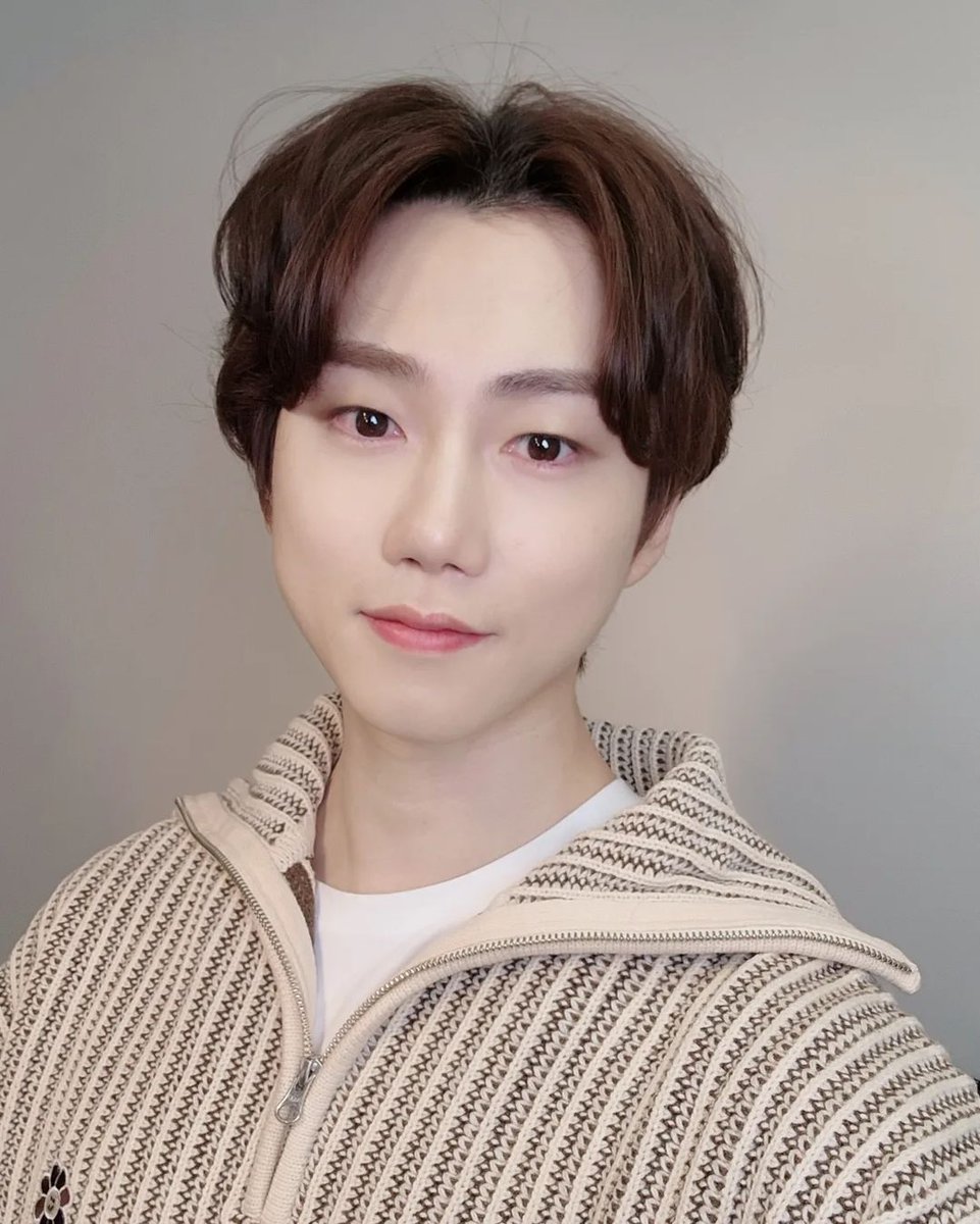 oficialvavcol's tweet photo. Actualización #Baron | ¡Buen fin de semana a todos! ¡Y VCAM!
#VAV #VCAM 📷 #브이에이브이 #VAV #vavbaron #kpop @twt_VAV @VAV_official https://t.co/ha7PTdMfYl