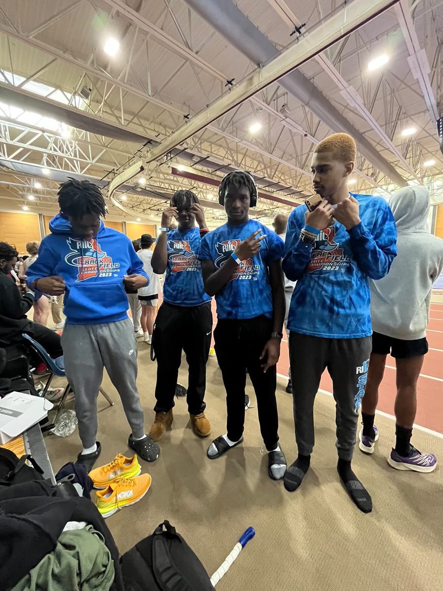 SheaHigh's tweet photo. Our Boys Track Team concluded their best season in several years today by competing in the RI State Championship meet. Congratulations on a tremendous season as we look forward to the outdoor season in the spring! @SheaArt @LBRamzi @CityofPawtucket https://t.co/zmqsVBELgn