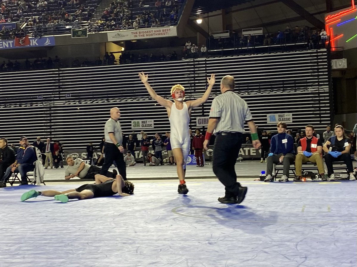 wiaawa's tweet photo. 2023 WIAA 3A Boys 160 lb. State Wrestling Champion:

Maverick McEwen (Capital)

@GesaCU @USMC #matclassic https://t.co/Z9OOioZWjF