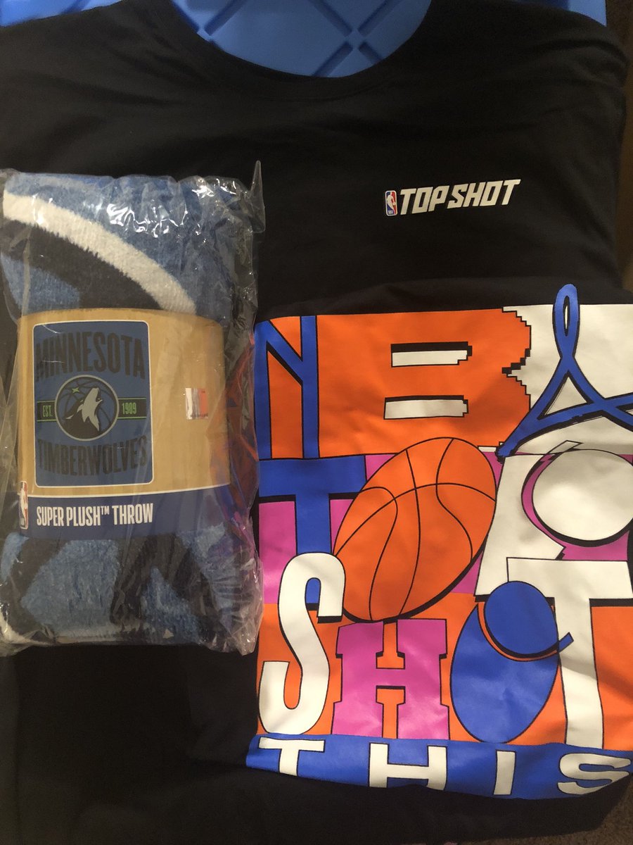 Recent “warm” weather in #Minnesota is what we call “false spring”. We have 2-3 more months of chilly weather. 

Stay warm with this fleece blanket &amp; HOT <a href="/NBATopShot/">NBA Top Shot</a> t-shirt. 

Like &amp; Retweet for an entry. 

Follow <a href="/WolvesDenTS/">Wolves Den</a> + captain <a href="/DeLaRosby/">Jay DeLa🌹🐝</a> + captain <a href="/TS_Coach_T/">CoachT 🐺</a> for bonus