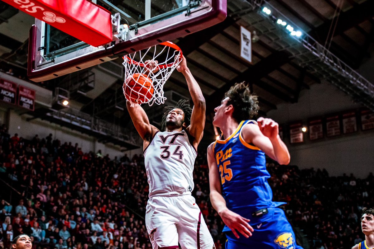 HokiesMBB's tweet photo. Chase wanted dunks 🙆‍♂️

We had 6️⃣ of ‘em 🔨💥 https://t.co/oVfR70NyaI