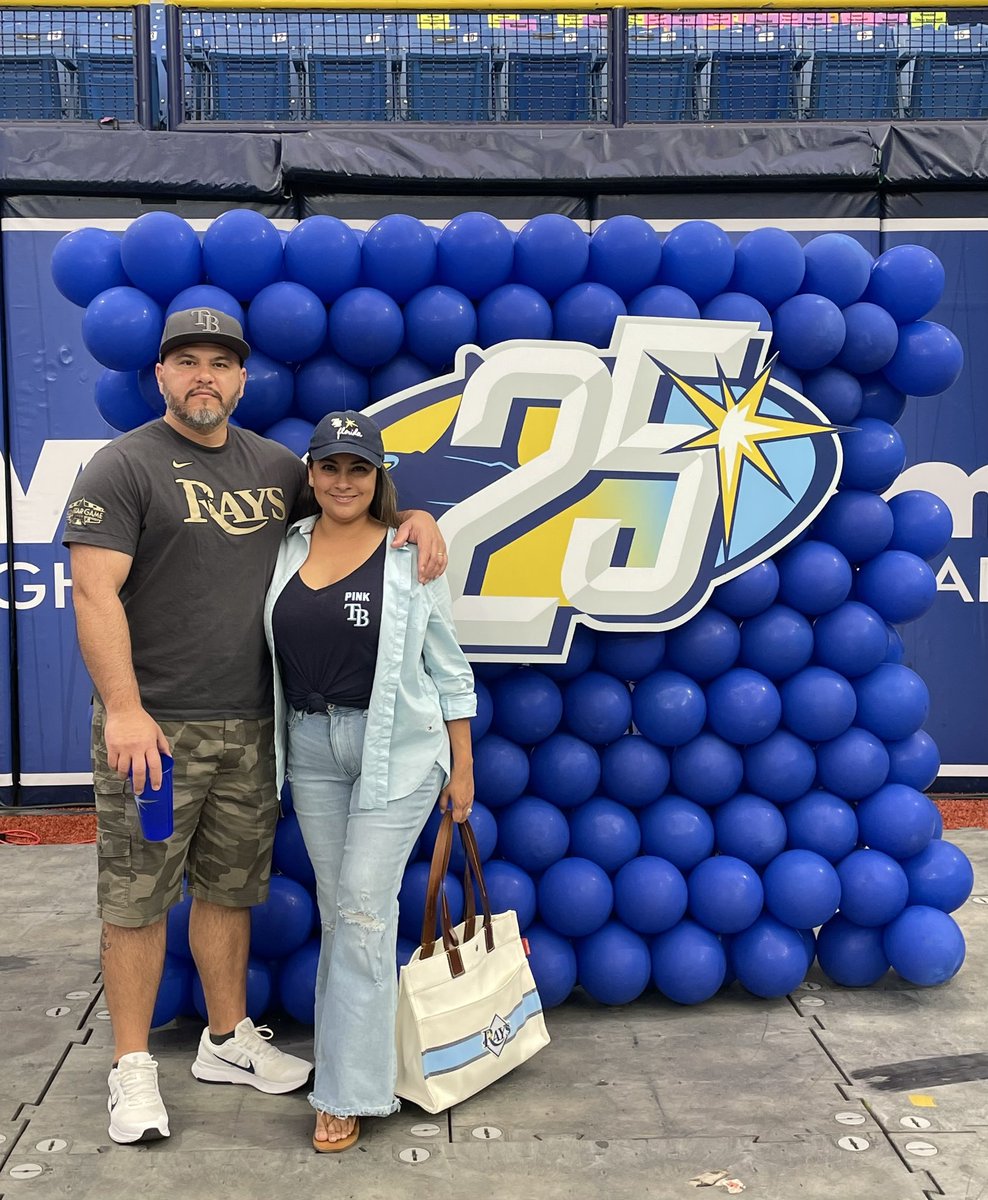 chavezc239's tweet photo. Fantastic fun @RaysBaseball Fan Fest. Enjoyed the @BallySportsFL 360 Video Experience. My highlight, being able to thank @PositionToWin for his brilliance 💙 #RaysUp https://t.co/6LkZBFsw2q