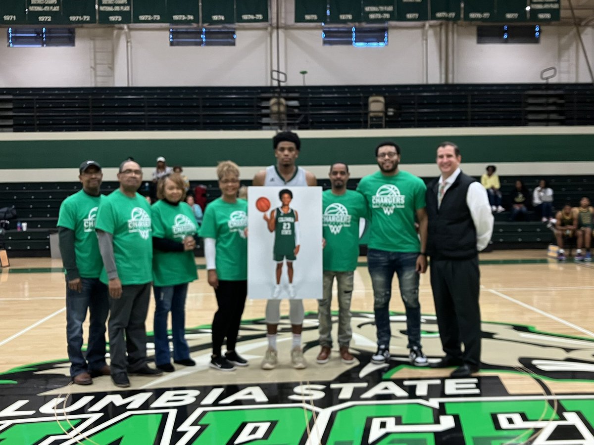 CStateMBasketball tweet media