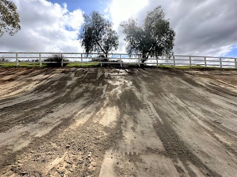 LandClearingPro's tweet image. Before and After. Grading service in Murrieta, CA. Slope undercut repair.

#grading #gradingservice #landclearing #bobcatservice #bobcatgrading #murrieta #temecula #gradingcontractor