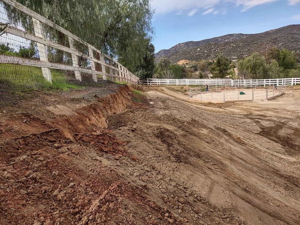 LandClearingPro's tweet image. Before and After. Grading service in Murrieta, CA. Slope undercut repair.

#grading #gradingservice #landclearing #bobcatservice #bobcatgrading #murrieta #temecula #gradingcontractor
