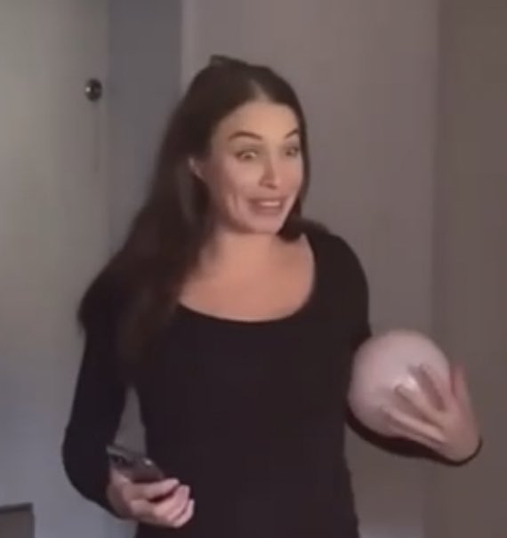 The Tea Sipper🧑🏻‍💼 tweet media