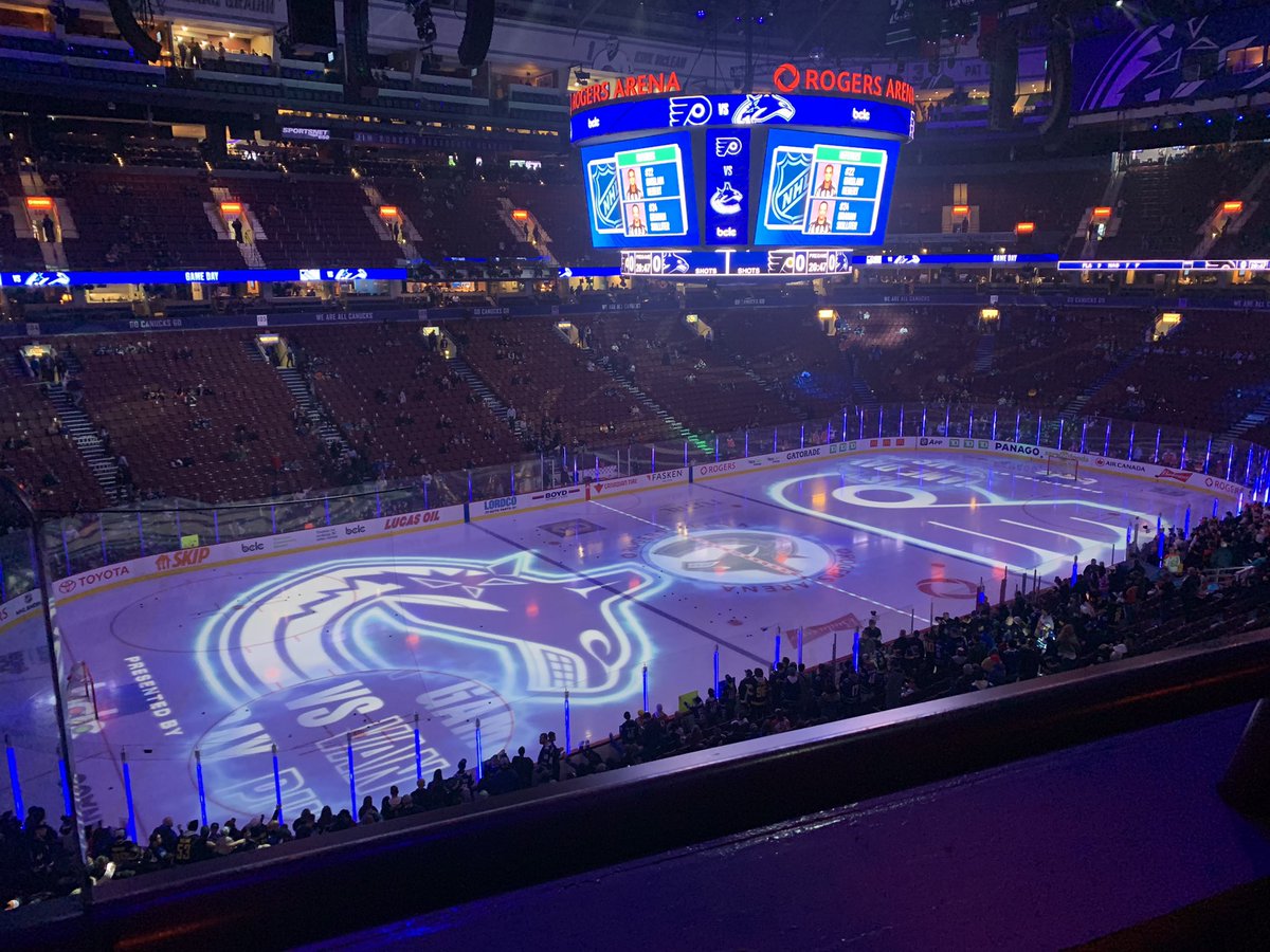 Dinger18628462's tweet photo. Out enjoying a Canuck’s game in Vancouver tonight @NHL @Canucks https://t.co/wrRbGmpbdJ