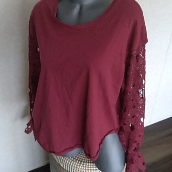 So good I had to share! Check out all the items I'm loving on <a href="/Poshmarkapp/">Poshmark</a> from <a href="/LadyLuxe88/">Kendra Occhialini</a> #poshmark #fashion #style #shopmycloset #venus #chicos #umgee: posh.mk/RmXgFrPbxxb