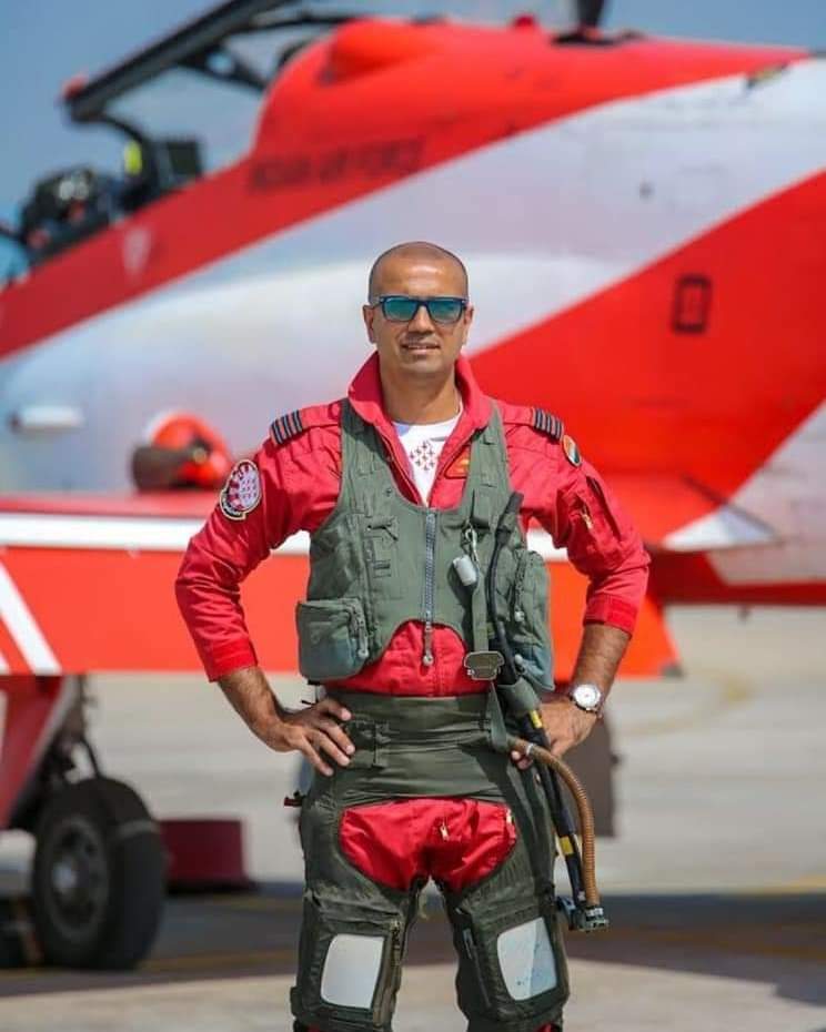 Homage to

WING COMMANDER SAHIL GANDHI
#IndianAirForce

who lost his life in a tragic accident during the AeroIndia 2019 at Bengaluru on 19 February 2019. 
He left behind his wife Himani and son Riaan.
#FreedomisnotFree few pay #CostofWar.