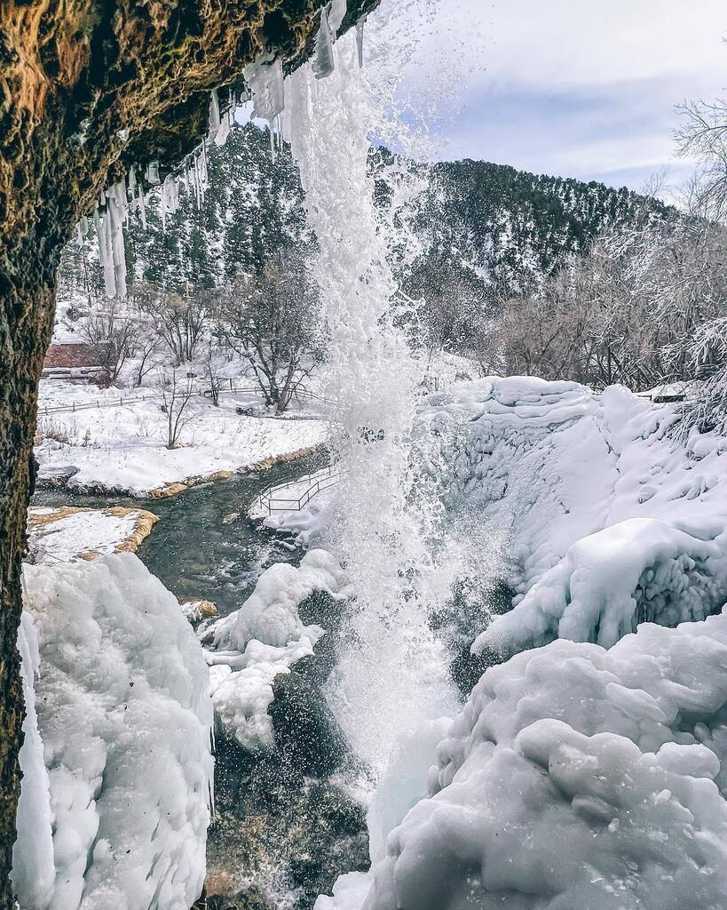 IamMBB's tweet photo. Rifle Falls …
•
•
•
#colorado #riflefalls #coloradotography #100daysofwalking #hiking via Instagram https://t.co/vuXJpiaOLi https://t.co/O8pOPML9ZS
