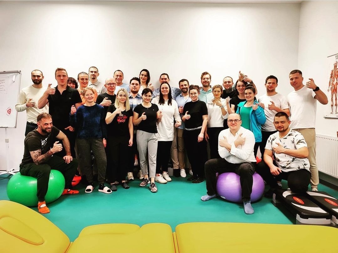 ETAMED_Hannover's tweet photo. INTERNATIONAL FASCIAL DISTORTION MODEL WORKGROUP in Drzonów, Poland this weekend with members of THE ETAMED FDM TEAM #fascialdistortionmodel #etamed #Hannover https://t.co/jgxgVhGiEg