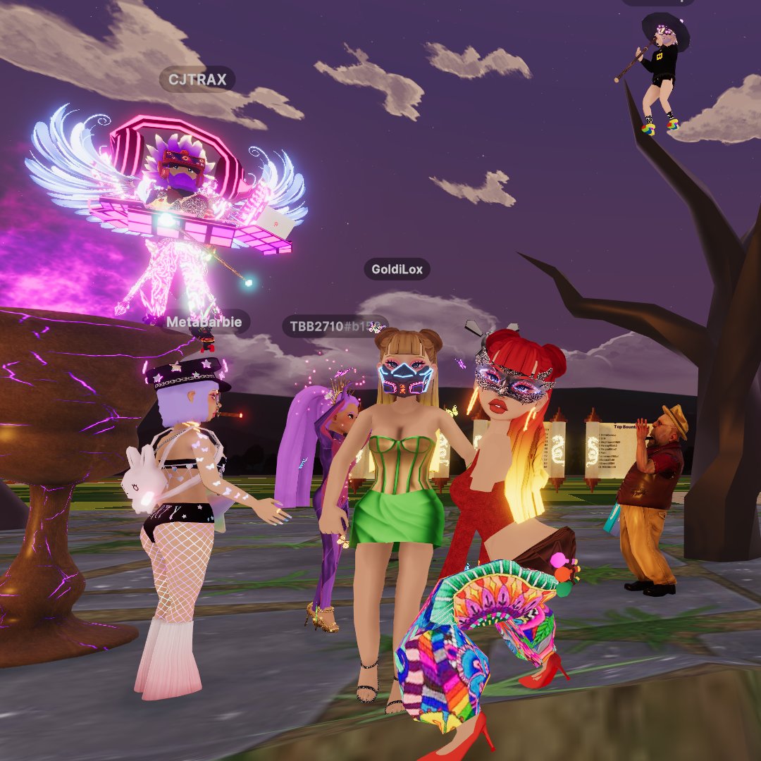 MAMATRAXdcl's tweet photo. Masquerade party is in full effect🎭💜@wildernessp2e @decentraland @neyyyhaaa @DJTRAXNFT @Potradamus @EverythingFGOLD #dcl #web3 #metaverse #decentraland #wldy #coinstore https://t.co/tJiW75ltOM
