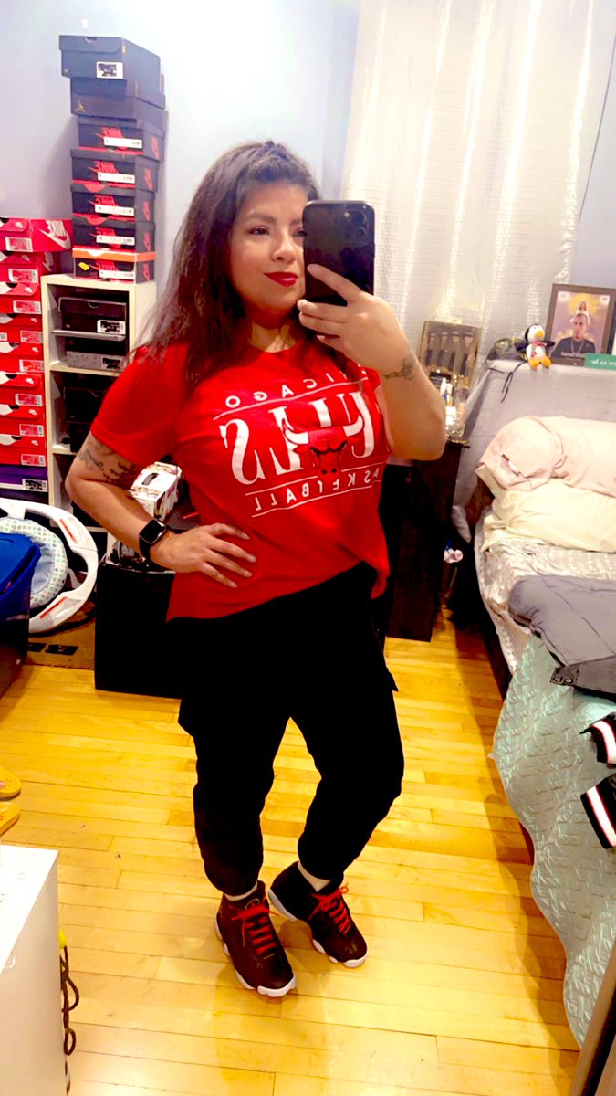 SueHappy3's tweet photo. Day 13 of #13sfor13  happy belated 🎂 to the 🐐 

👟: retro 13 “play offs 2023” #kotd #snkrsliveheatingup #sneakersue #laceswap 🤷🏻‍♀️#chicagogirl #chickswithkicks @nikebasketball @Jumpman23 ❤️♦️@jadendaly @hisexcellence79 https://t.co/BBta4rv7RQ