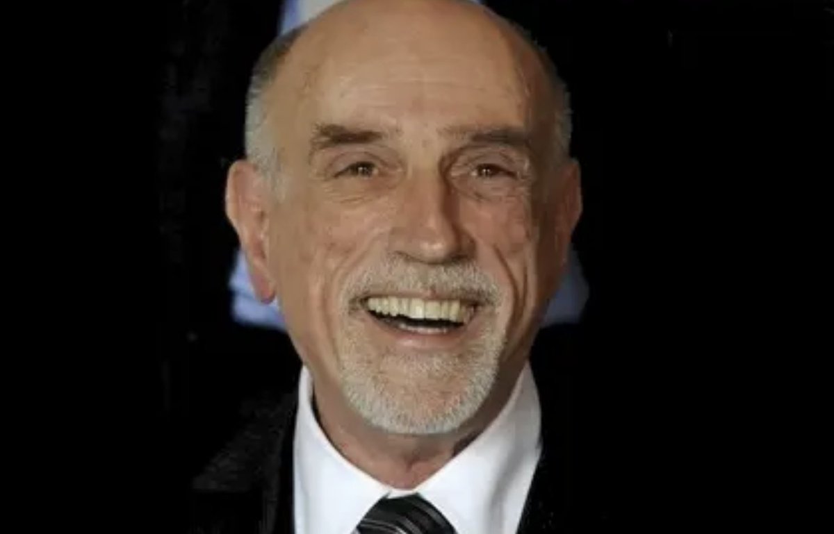 Heartbroken to learn that the great John E. Woods has died. A resident of Berlin since 2005, he was the brilliant translator of many books by Thomas Mann, Arno Schmidt, Ingo Schulze and others, a master of literary humor, and a kind, convivial, life-loving human being.