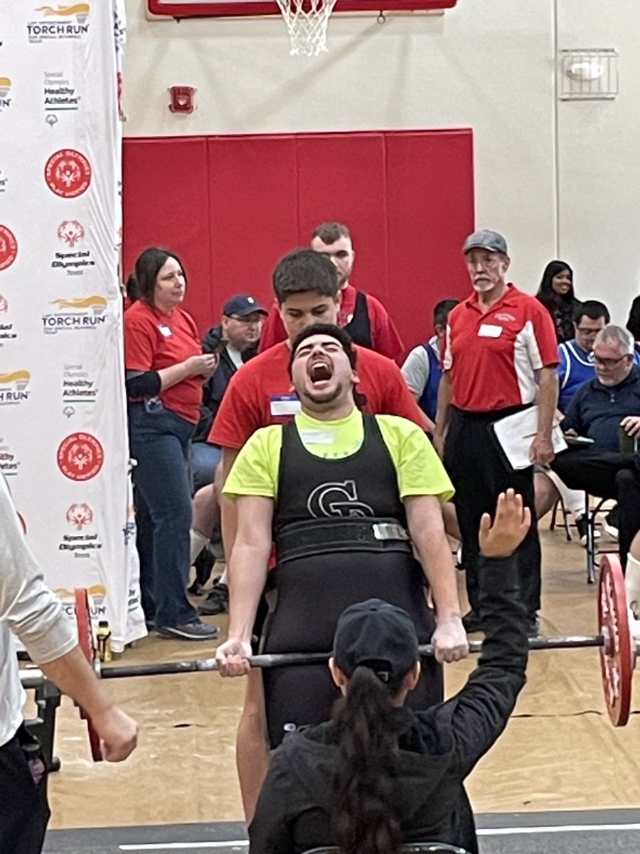 Our final 2 lifters after a long day at State Games are still bringing it!! Go Lazers!