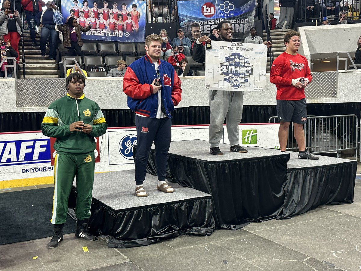 AHSAAnow's tweet photo. 285 weight class State Champions https://t.co/S9ewpf1TN3
