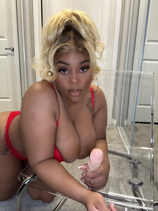 Schedule a 1- on-1 cam show with me every Wednesday 💻 📧 wegomgnt@gmail.com https://t.co/4Qly4OsTxz<a href="/tag/onlyfans"class="tags"><span>#onlyfans</span></a>