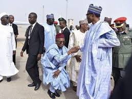 When we said he was pretending in this photo, some of you insulted us. We know him. We have met him. We played politics with him. You haven’t. Listen when we tell you about El-Rufai. If you are locked in a room with a snake and El-Rufai, leave the snake. Face Nasir!

#TableShaker