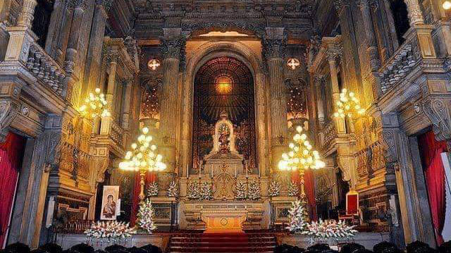 comobra's tweet photo. • IGREJA NOSSA SENHORA DA CANDELÁRIA

A primeira inauguração foi feita em 1811 com as obras ainda inacabadas – havia apenas uma nave e altares esculpidos por Mestre Valentim – por ocasião da presença do príncipe-regente e futuro rei de Portugal, Dom João VI.
#ProMonarquia #Fé https://t.co/eMOQac9mRt