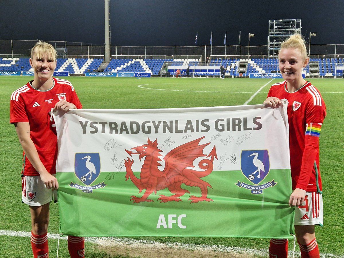 What a privilege to have <a href="/sophieingle01/">Sophie Ingle OBE</a> <a href="/GemmaEvans19/">Gemma Evans</a> display <a href="/zdams7/">Zara Dams</a> <a href="/YstradFCJuniors/">Ystrad AFC Juniors</a> flag, after an excellent performance against Iceland in the Pinatar Cup. Congratulations Gemma on you 50th cap 👍🏴󠁧󠁢󠁷󠁬󠁳󠁿

#TogetherStronger #befootball #YstradGirls #WeCan