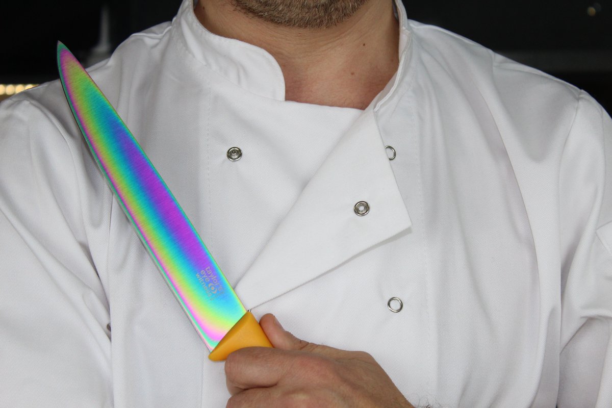 Iridescent Carving Knife, fine-ground hollow-edge holographic blade to yield the sharpest concave, bevelled cut, that's extraordinarily resilient to blunting. 

To get your hands on this Iridescent knife hit the link in the bio and head to the amazon tab!

#rainbowknife #newknife