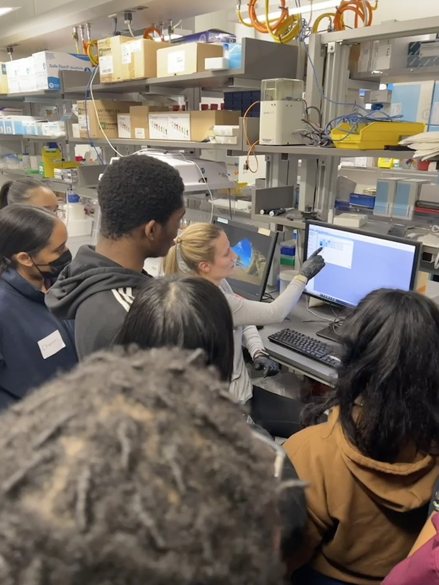 LauraKonig17's tweet photo. I got the chance to present my research to a group of students from Roxbury prep HS that are participating in the @HMS_MEDscience program. It was an honor to work alongside @azureneverfades to help shape these bright young scientists-to-be.

@HiTSatHarvard #STEM #neuroscience https://t.co/72SwAcpYlG