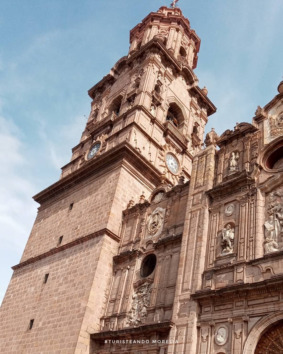Turismorelia's tweet photo. "Catedral de Morelia" ❤️

La Catedral de Morelia, es una de las iglesias más importantes y emblemáticas de México.
#Turisteandomorelia #morelia
📸 @dhamar_photos https://t.co/qkxddUAunY