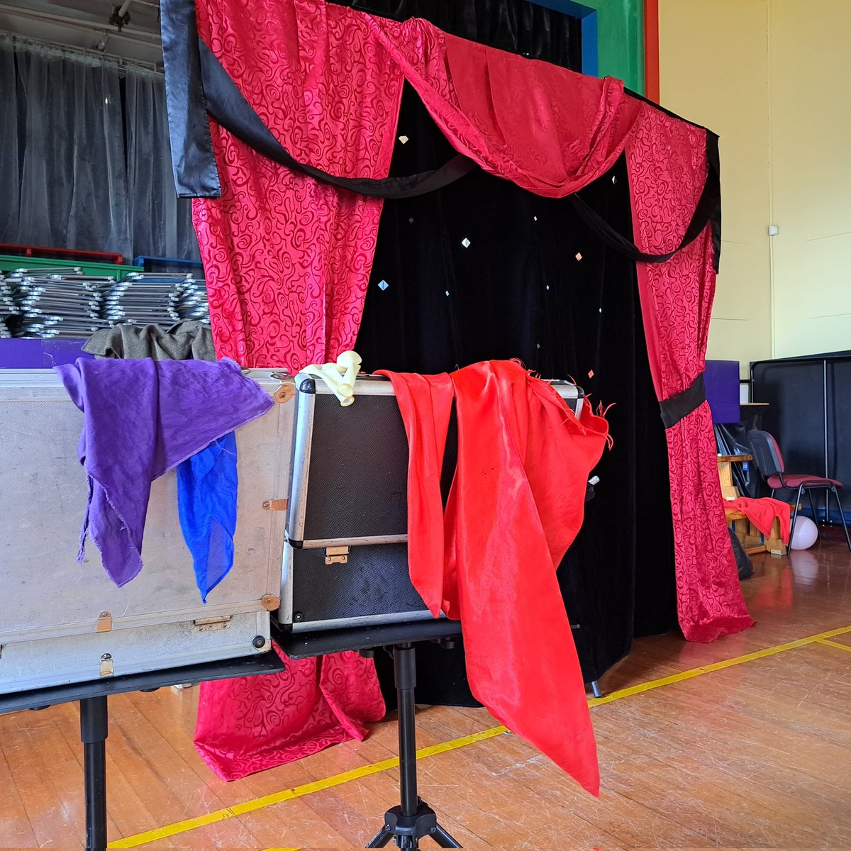 Simonmagic1's tweet image. #magician #childrensentertainer #familyentertainment #kidsmagic #magician #outdoorshows #magician #dublinmagician #zoomkidsparties  #closeupmagic #magicshows #magiciandublin #familyfun #entertainerdublin #magictheatre #magictricks #magicevents #magical #kidsentertainmentdublin